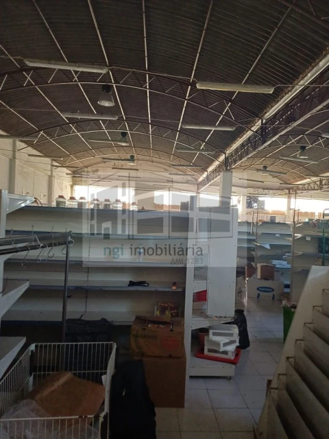 Loja para Arrendamento em Santa Iria de Azoia, São João da Talha e Bobadela