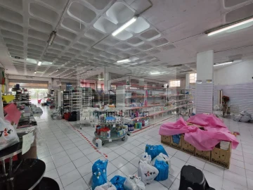 Loja para Arrendamento em Santa Iria de Azoia, São João da Talha e Bobadela