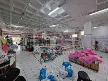 Loja para Arrendamento em Santa Iria de Azoia, São João da Talha e Bobadela