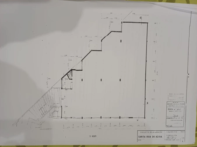 Loja para Arrendamento em Santa Iria de Azoia, São João da Talha e Bobadela Planta 1