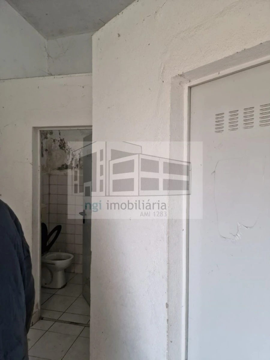 Loja para Arrendamento em Santa Iria de Azoia, São João da Talha e Bobadela Foto 7