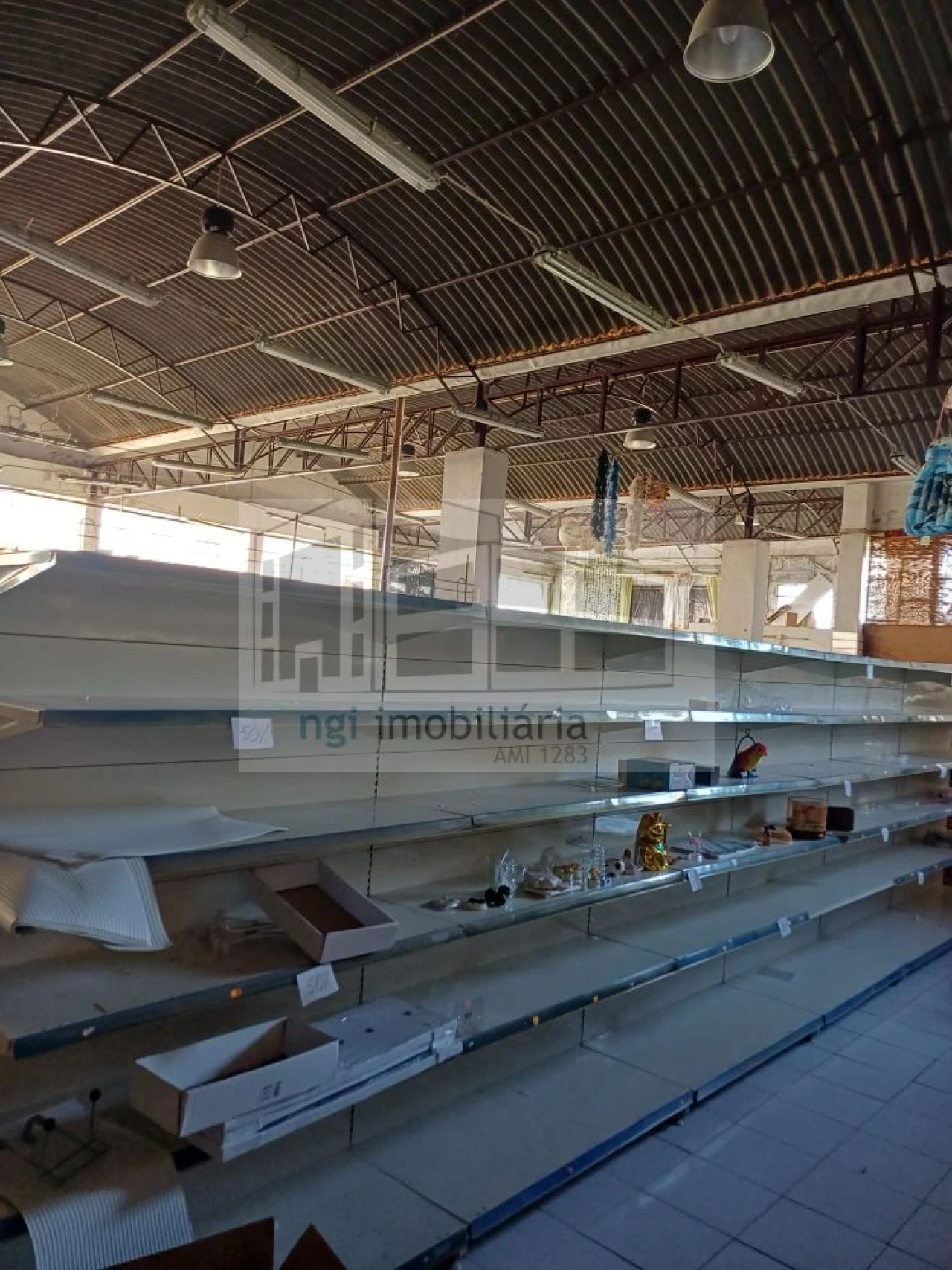 Loja para Arrendamento em Santa Iria de Azoia, São João da Talha e Bobadela Foto 15