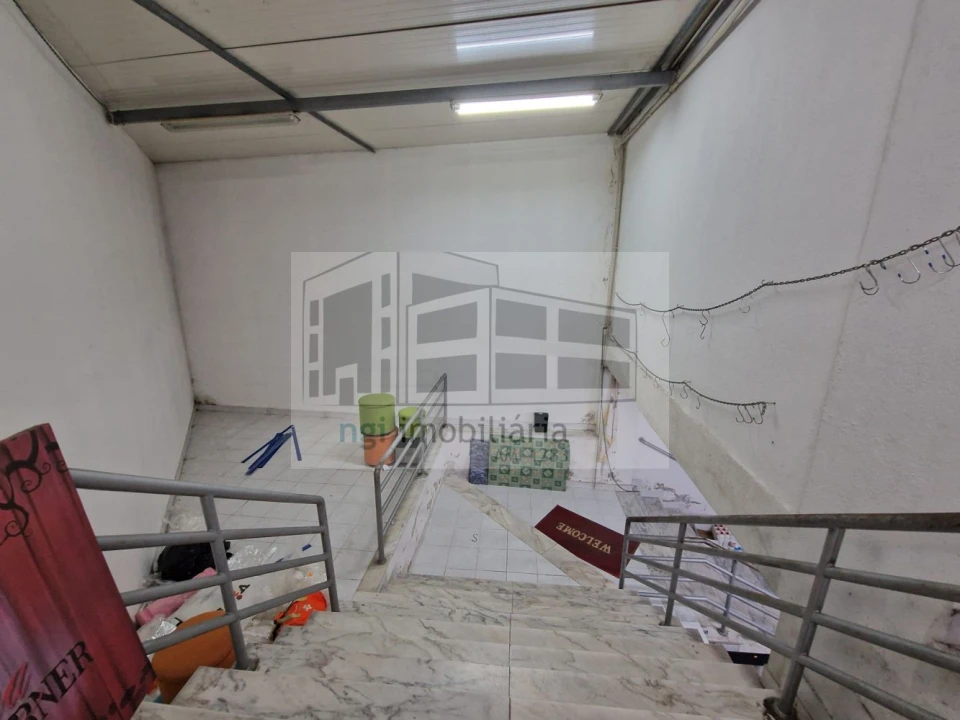 Loja para Arrendamento em Santa Iria de Azoia, São João da Talha e Bobadela Foto 20