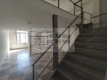 Loja para Venda em Póvoa de Santo Adrião e Olival Basto