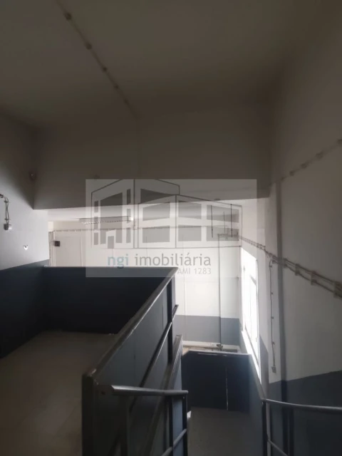 Loja para Venda em Póvoa de Santo Adrião e Olival Basto