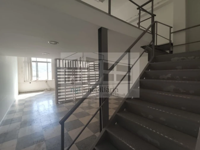 Loja para Venda em Póvoa de Santo Adrião e Olival Basto Foto 7