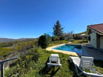 Moradia T2 para Venda em Bustelo, Carneiro e Carvalho de Rei