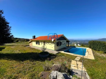 Moradia T2 para Venda em Bustelo, Carneiro e Carvalho de Rei