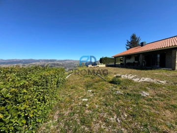 Moradia T2 para Venda em Bustelo, Carneiro e Carvalho de Rei