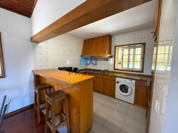 Moradia T2 para Venda em Bustelo, Carneiro e Carvalho de Rei