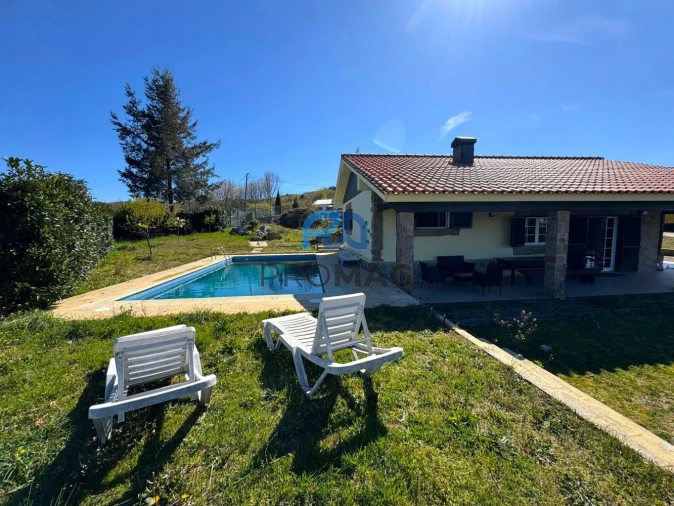 Moradia T2 para Venda em Bustelo, Carneiro e Carvalho de Rei Foto 5