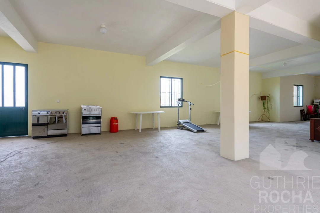 Moradia T4 para Venda em Prazeres Foto 31