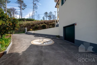 Moradia T4 para Venda em Prazeres