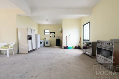 Moradia T4 para Venda em Prazeres