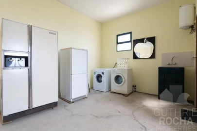 Moradia T4 para Venda em Prazeres