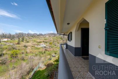 Moradia T4 para Venda em Prazeres