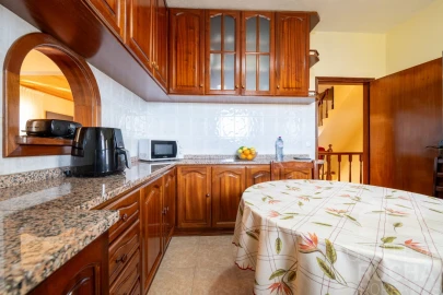 Moradia T4 para Venda em Prazeres