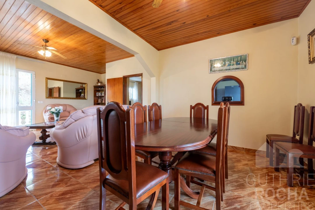 Moradia T4 para Venda em Prazeres Foto 16