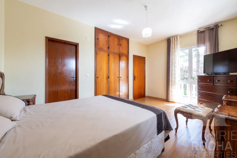 Moradia T4 para Venda em Prazeres Foto 25