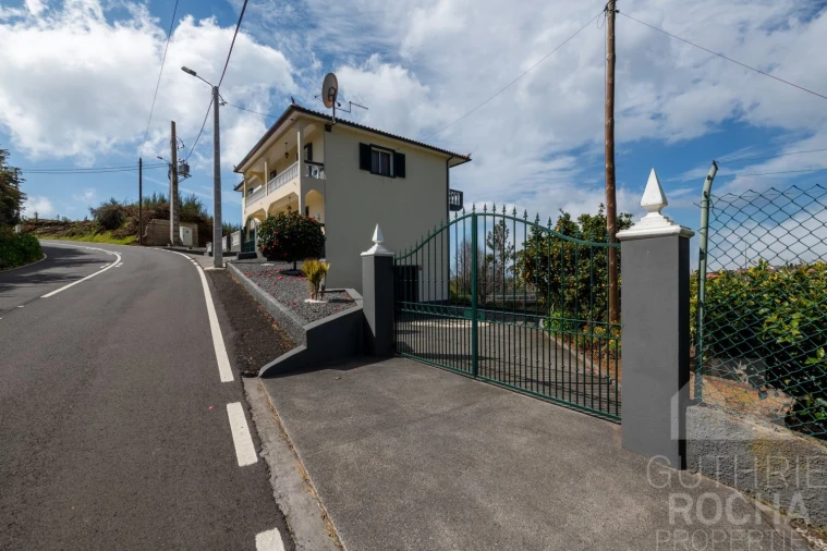 Moradia T4 para Venda em Prazeres Foto 44