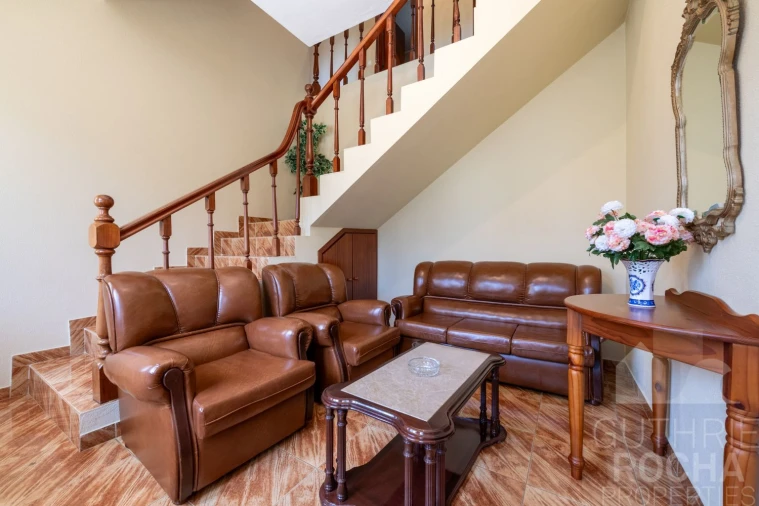 Moradia T4 para Venda em Prazeres Foto 9