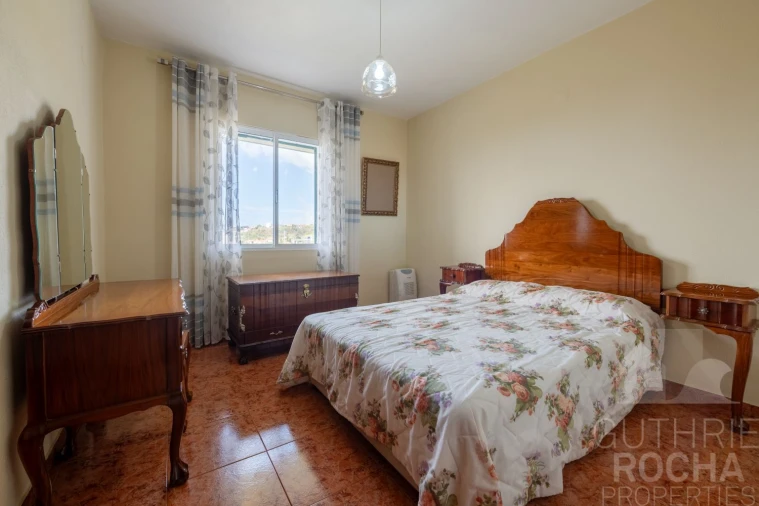 Moradia T4 para Venda em Prazeres Foto 17