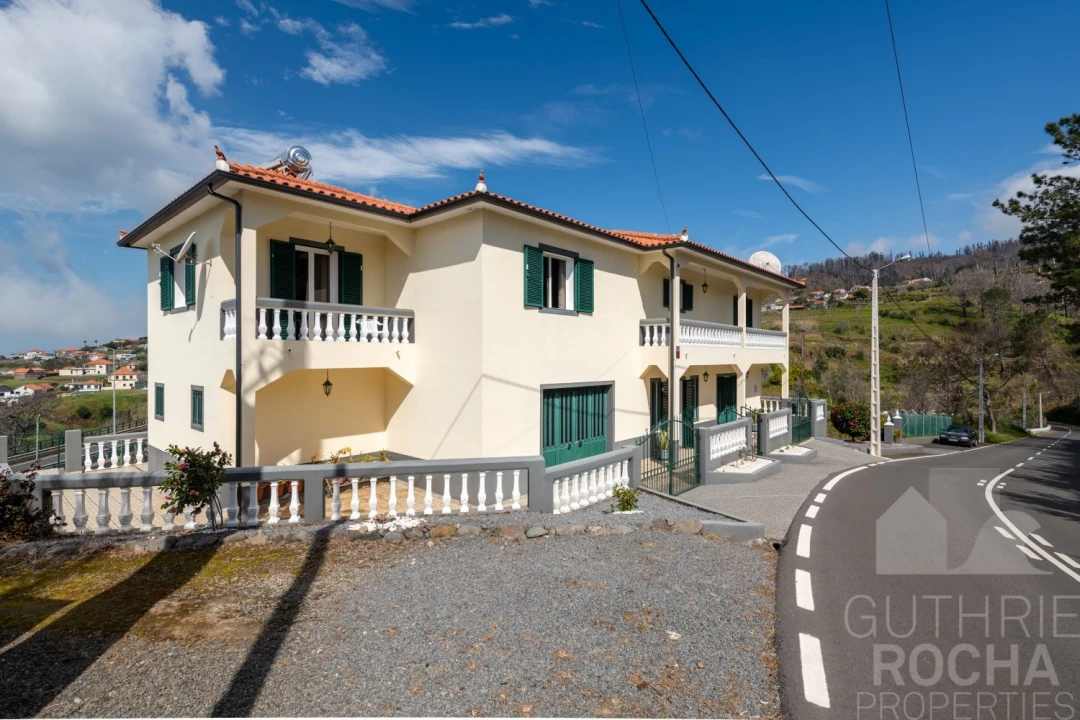 Moradia T4 para Venda em Prazeres Foto 41