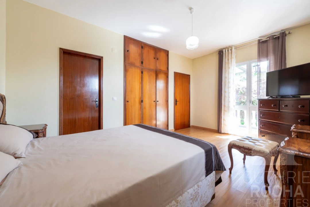 Moradia T4 para Venda em Prazeres Foto 25