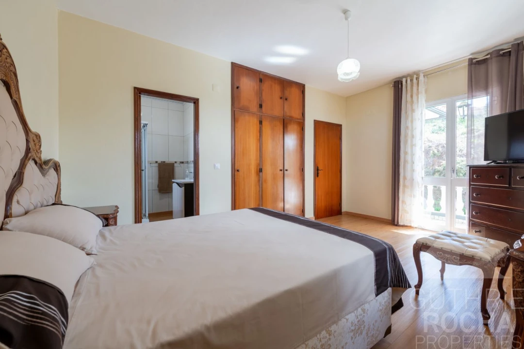 Moradia T4 para Venda em Prazeres Foto 27