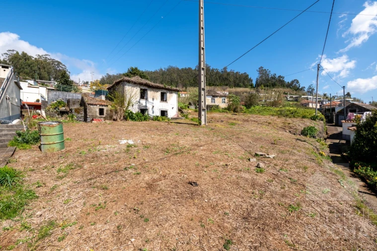 Moradia T3 para Venda em Arco da Calheta Foto 4