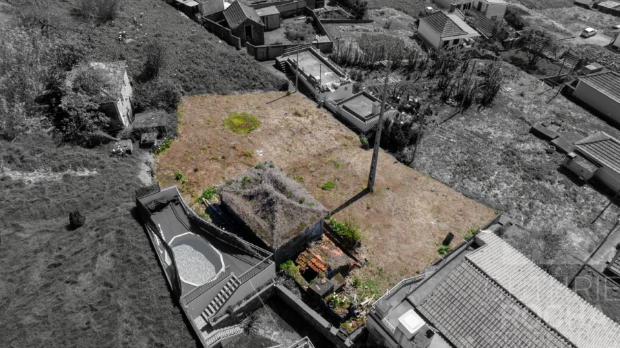 Moradia T3 para Venda em Arco da Calheta Foto 7