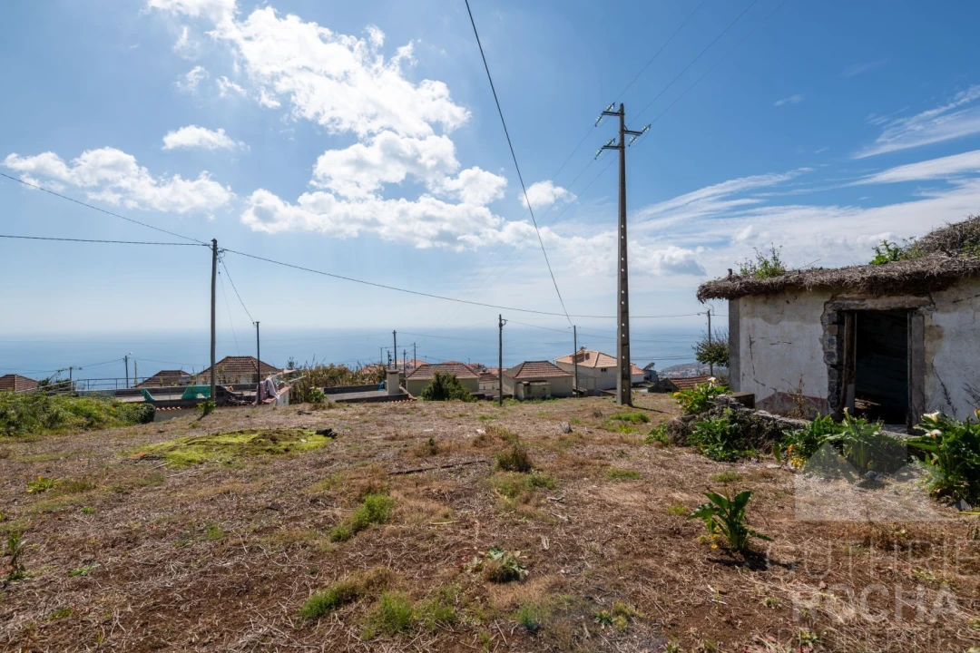 Moradia T3 para Venda em Arco da Calheta Foto 1