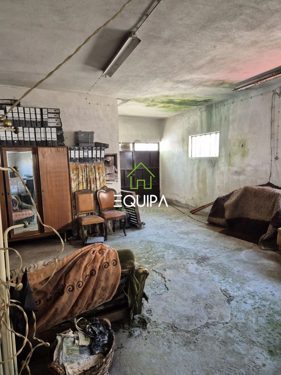 Moradia T4 para Venda em Meixomil Foto 23