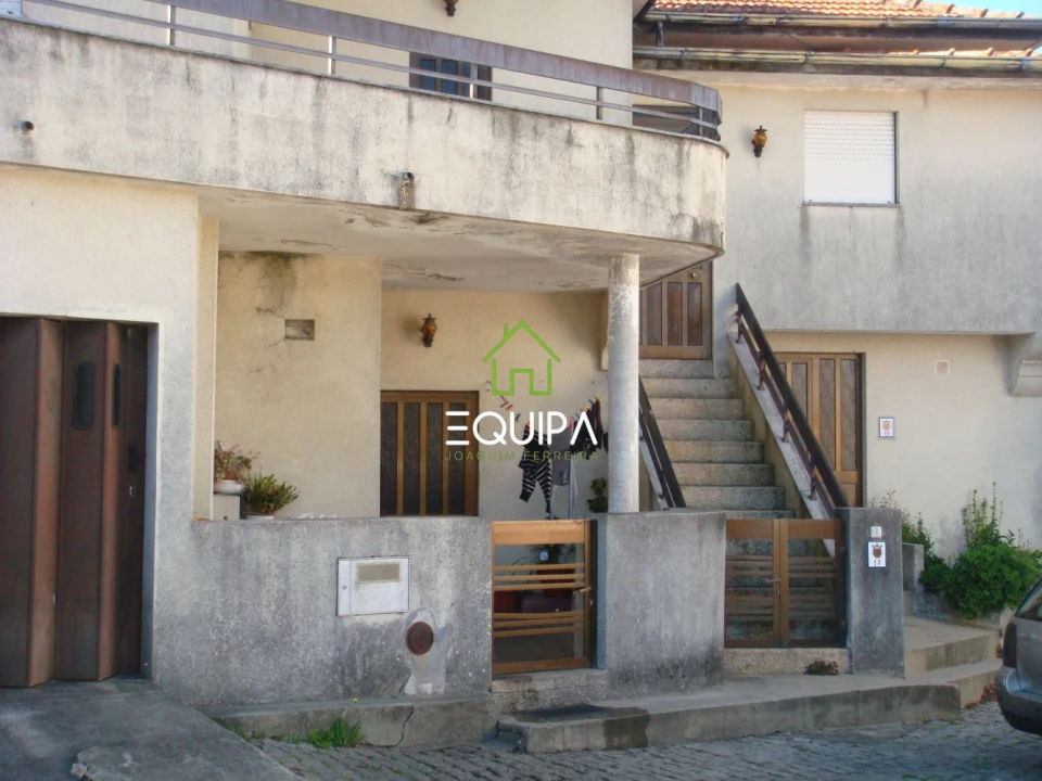 Moradia T4 para Venda em Meixomil Foto 6