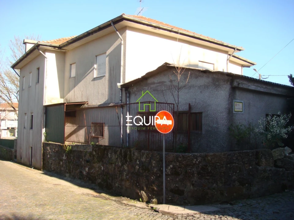 Moradia T4 para Venda em Meixomil Foto 3