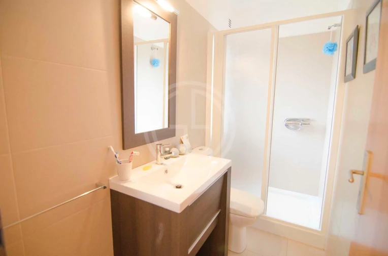 Moradia T4 para Arrendamento férias em Quarteira Foto 16