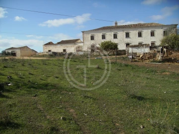 Prédio para Venda em Albufeira e Olhos de Água