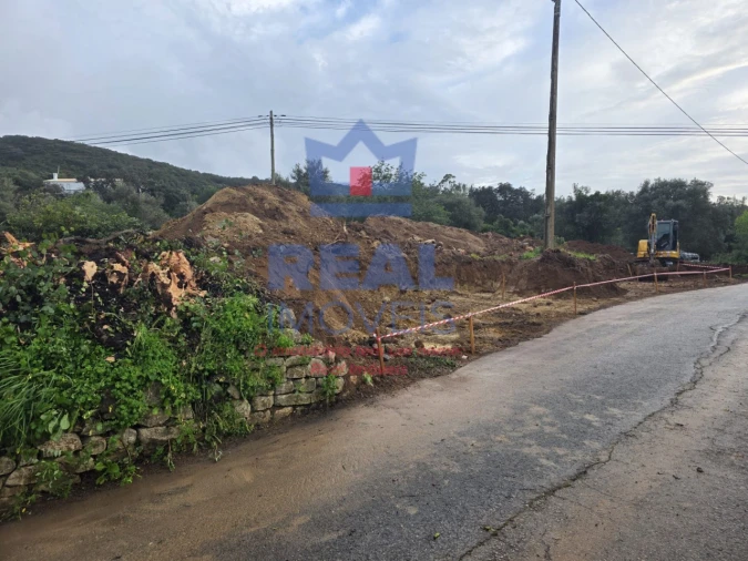 Terreno para Venda em Santa Barbara de Nexe Foto 3