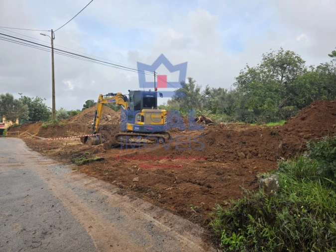 Terreno para Venda em Santa Barbara de Nexe Foto 4
