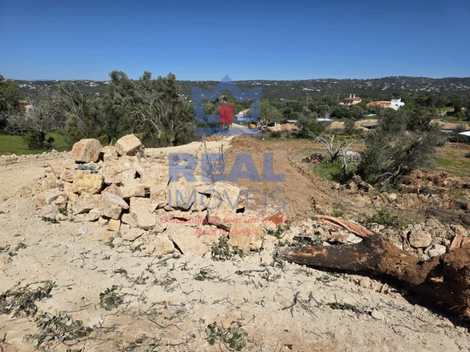 Terreno para Venda em Santa Barbara de Nexe Foto 8