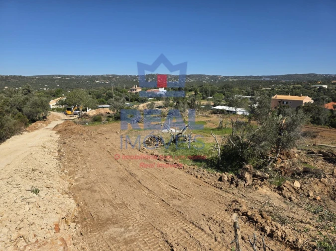 Terreno para Venda em Santa Barbara de Nexe Foto 19