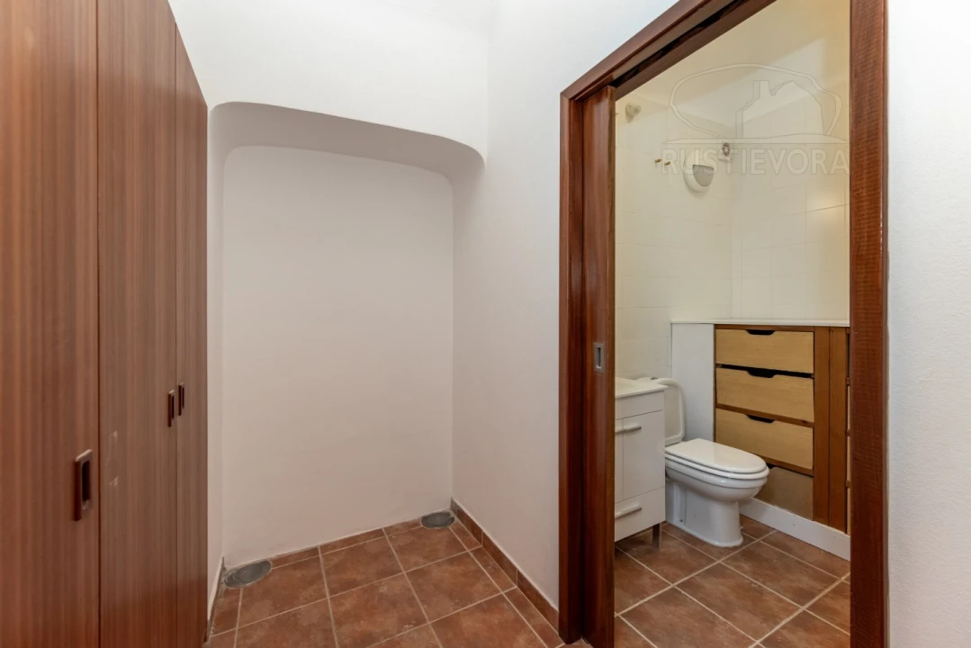 Escritório para Arrendamento em Évora (São Mamede, Sé, São Pedro e Santo Antão) Foto 5