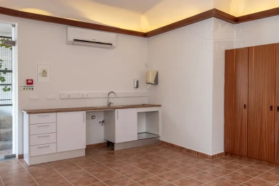 Escritório para Arrendamento em Évora (São Mamede, Sé, São Pedro e Santo Antão)