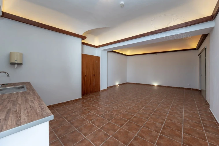 Escritório para Arrendamento em Évora (São Mamede, Sé, São Pedro e Santo Antão) Foto 3