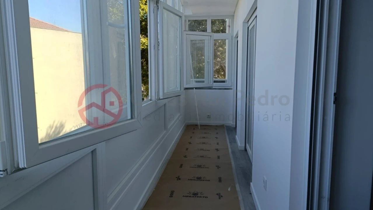 Apartamento T2 para Venda em Corroios Foto 6