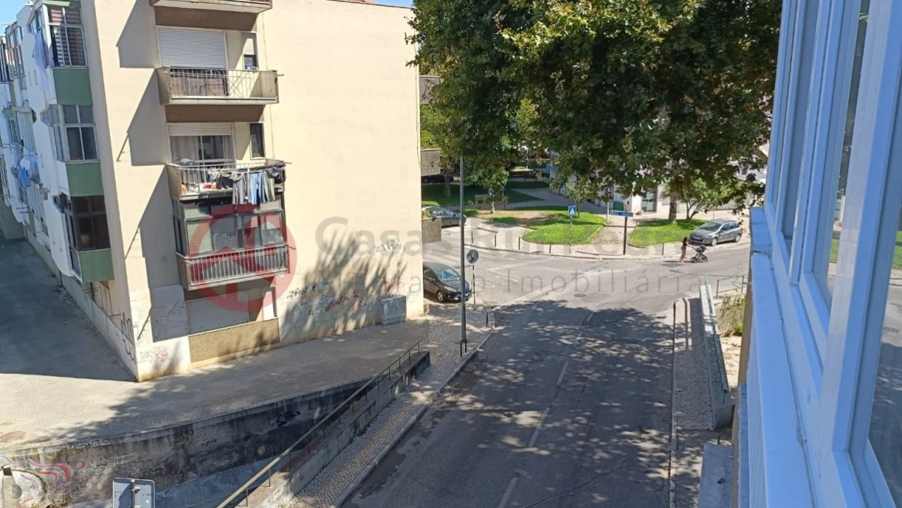 Apartamento T2 para Venda em Corroios Foto 15