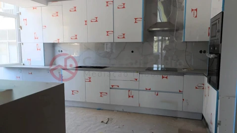 Apartamento T2 para Venda em Corroios