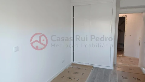 Apartamento T2 para Venda em Corroios