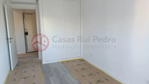Apartamento T2 para Venda em Corroios