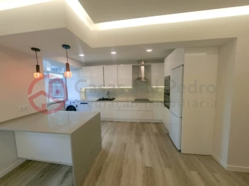 Apartamento T2 para Venda em Corroios